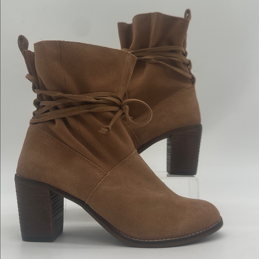 Toms Mila Tan Suede Leather Slouchy Boots Women's Size 7.5